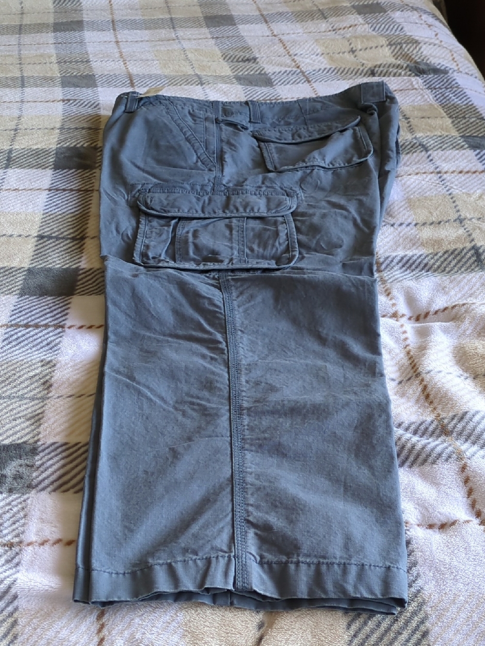 L.L. Bean Men's Cargo Pants in Gray